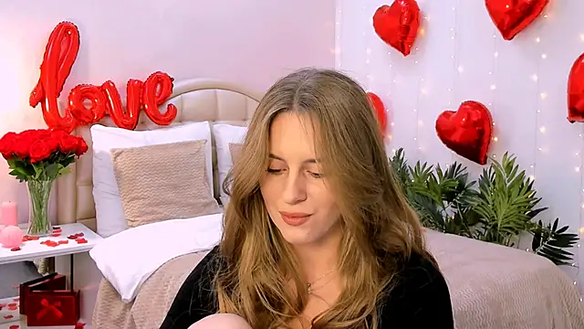 RozzitaBedberry online show from February 2025 03:59:01 PM