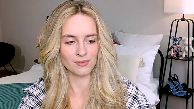 RozzitaBedberry online show from September 2025 02:10:01 PM