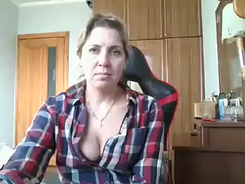 IrinaB1 online show from February 2025 12:11:01 PM