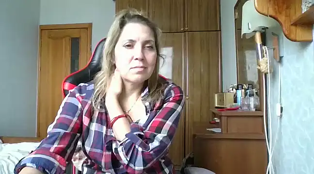 IrinaB1 online show from February 2025 01:38:02 PM