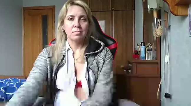 IrinaB1 online show from March 2025 11:11:01 AM