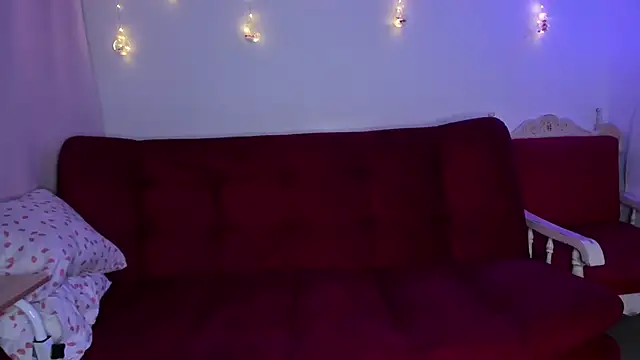 ohpetitemuse online show from December 2025 08:40:01 PM