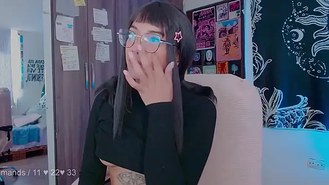 melissahowl online show from October 2025 01:21:01 PM