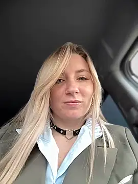 Snapshot of Crazy-Rosa chatting on March 2025 08:34:01 AM Crazy-Rosa online show from March 2025 08:34:01 AM