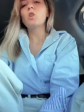 Snapshot of Crazy-Rosa chatting on March 2025 12:07:02 PM Crazy-Rosa online show from March 2025 12:07:02 PM