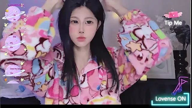 Snapshot of O0_0Q chatting on December 2024 01:09:01 PM O0 0Q online show from December 2024 01:09:01 PM