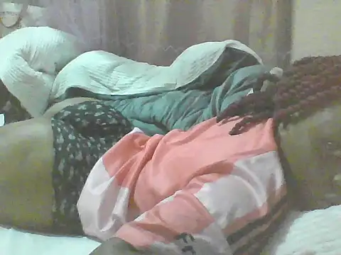 Snapshot of EBONYVANILLA02 chatting on May 2026 12:32:01 PM EBONYVANILLA02 online show from May 2026 12:32:01 PM