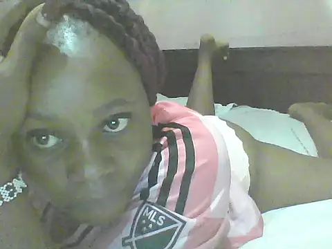 Snapshot of EBONYVANILLA02 chatting on May 2026 06:29:01 AM EBONYVANILLA02 online show from May 2026 06:29:01 AM