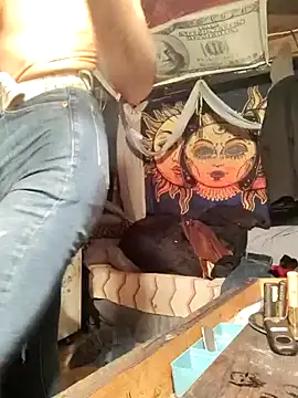 Gillygilly76 online show from November 2025 12:18:01 PM