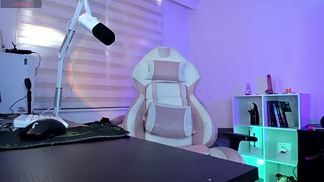 Gaby Miller22 online show from September 2025 04:11:01 PM