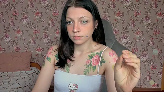 Snapshot of Lolly_Haze chatting on May 2026 03:34:01 AM Lolly Haze online show from May 2026 03:34:01 AM