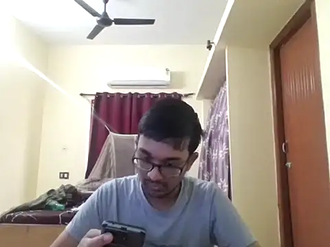 Snapshot of THE_NAKED_BOY chatting on November 2025 04:38:01 AM THE NAKED BOY online show from November 2025 04:38:01 AM