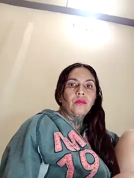 Snapshot of Dakary_hot chatting on October 2025 11:01:02 PM Dakary hot online show from October 2025 11:01:02 PM