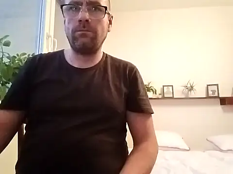 Snapshot of amok0 chatting on March 2025 04:56:02 PM amok0 online show from March 2025 04:56:02 PM