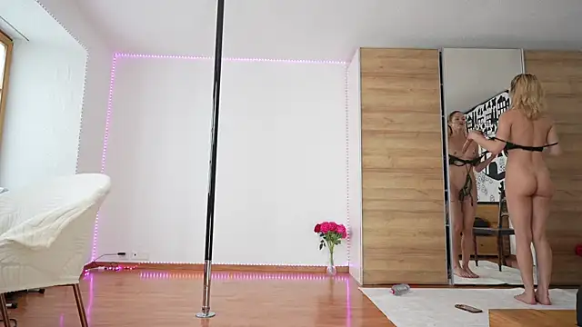 missdaisydiamond777 online show from April 2026 09:24:01 AM