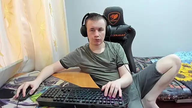 iliaskrislove online show from October 2025 10:15:01 AM