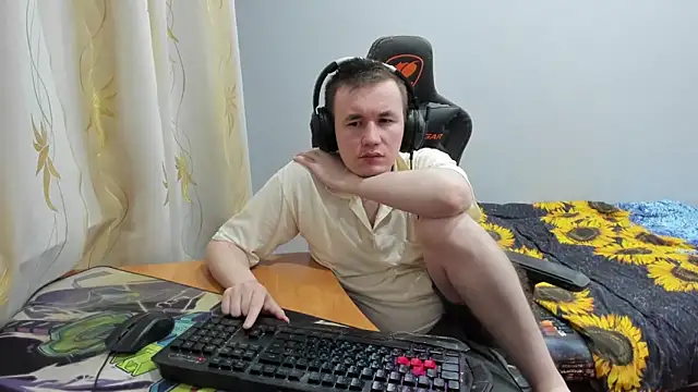 iliaskrislove online show from November 2025 05:59:01 PM