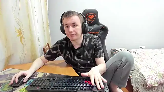 iliaskrislove online show from November 2025 06:40:02 PM