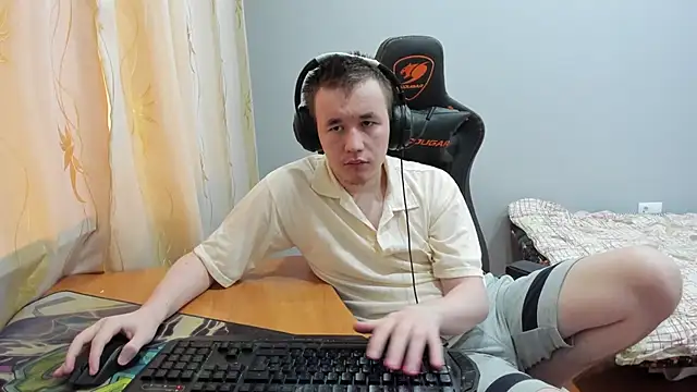 iliaskrislove online show from November 2025 10:25:01 AM