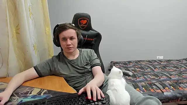 iliaskrislove online show from February 2026 05:11:01 PM