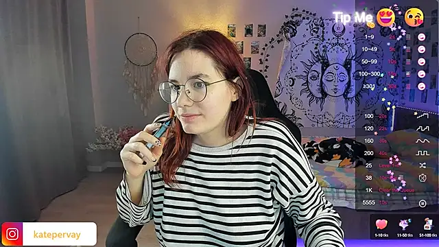 Snapshot of callmekatesmith chatting on February 2025 10:32:01 PM callmekatesmith online show from February 2025 10:32:01 PM