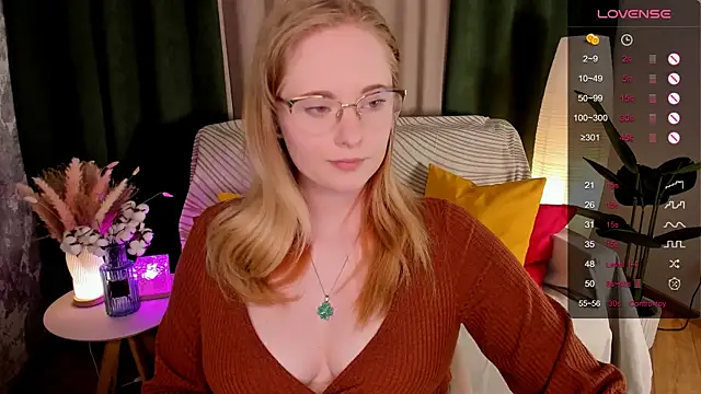 Snapshot of Aemilia_ chatting on May 2026 07:56:02 AM Aemilia online show from May 2026 07:56:02 AM