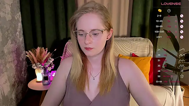 Snapshot of Aemilia_ chatting on June 2026 08:28:02 AM Aemilia online show from June 2026 08:28:02 AM