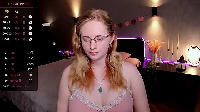 Snapshot of Aemilia_ chatting on June 2026 08:35:02 AM Aemilia online show from June 2026 08:35:02 AM