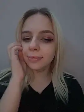 Alice Halle online show from December 2024 12:55:02 AM