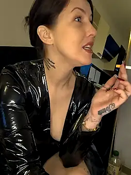 Linalicious online show from December 2024 02:48:02 PM