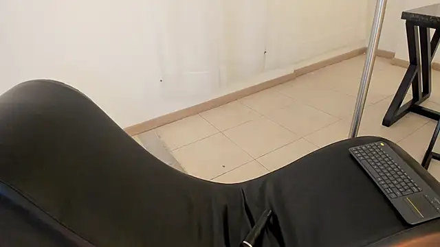 Barbara honey online show from November 2025 01:00:02 PM