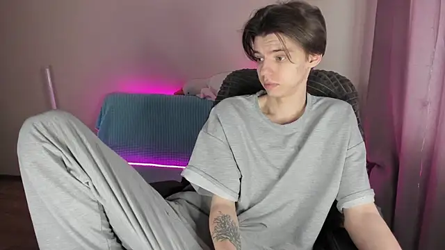 Liam sexy1 online show from February 2025 07:58:02 AM