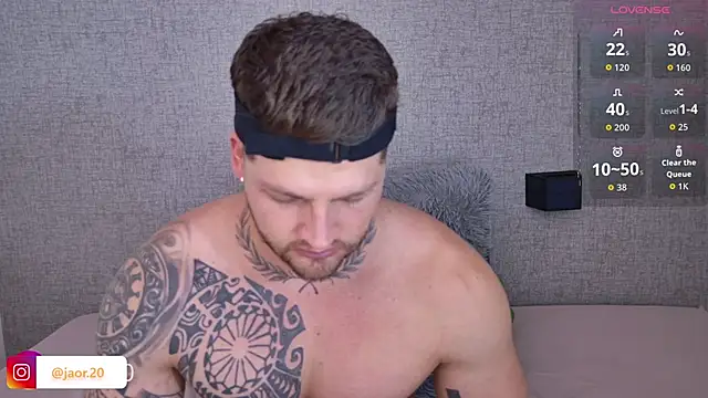 Jaor owens20 online show from March 2026 11:33:01 PM