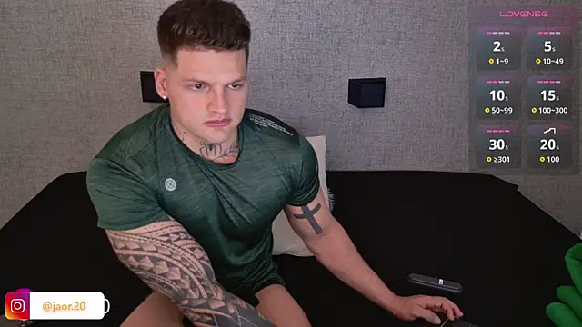 Jaor owens20 online show from March 2026 11:37:01 PM