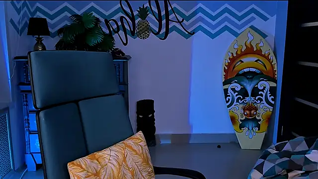 VandaRossi online show from February 2025 08:11:02 AM