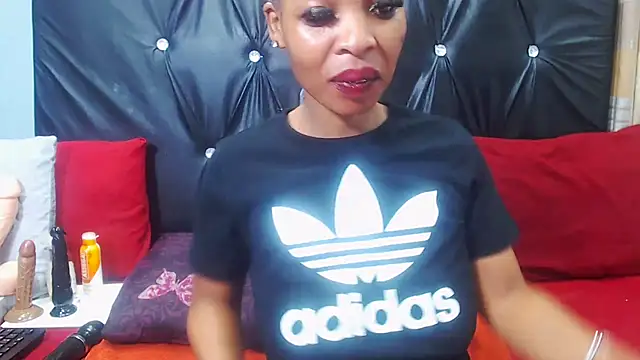 spicydiver38 online show from April 2026 07:38:02 PM