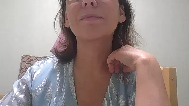 HollyJewel online show from October 2025 06:51:01 PM