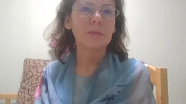 HollyJewel online show from November 2025 03:25:02 PM