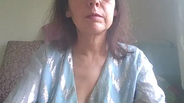Snapshot of HollyJewel chatting on May 2026 11:16:01 AM HollyJewel online show from May 2026 11:16:01 AM