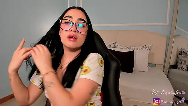 angeel fox online show from December 2025 02:38:01 AM