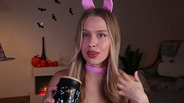 ella twinkl online show from October 2025 06:26:02 PM