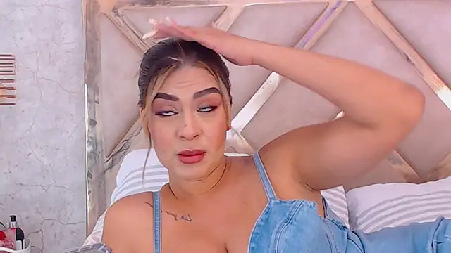 JoannaStanford online show from December 2025 01:55:02 AM