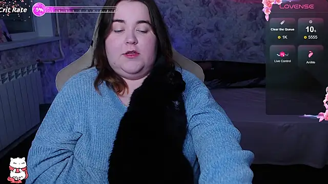 Estelle Hicks online show from September 2025 06:18:01 PM