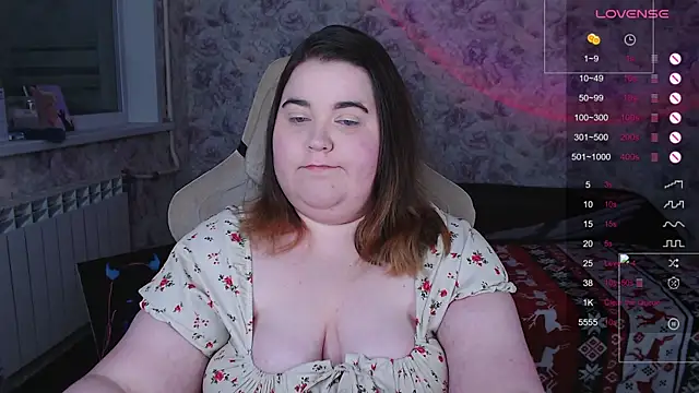 Estelle Hicks online show from November 2025 06:20:01 PM