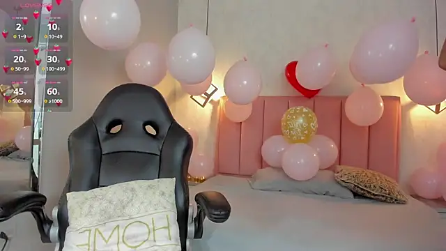 SUNNYCYRUS online show from February 2026 01:19:01 PM