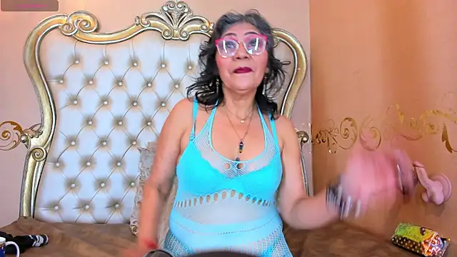 Snapshot of Celeste_Baker_ chatting on January 2025 06:02:01 PM Celeste Baker online show from January 2025 06:02:01 PM