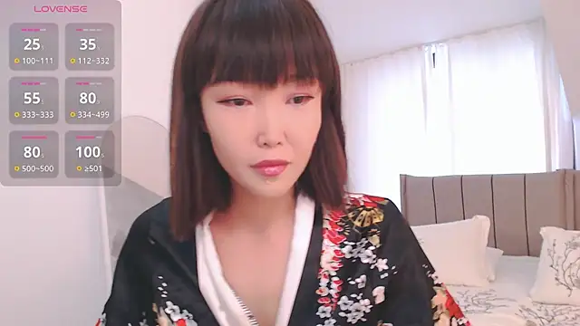 Snapshot of TumiLio chatting on December 2024 06:10:02 AM TumiLio online show from December 2024 06:10:02 AM