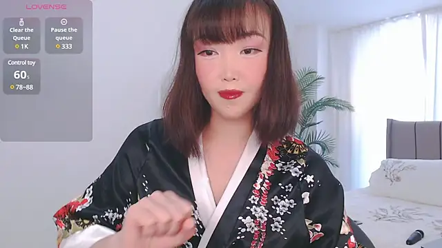 Snapshot of TumiLio chatting on March 2025 02:34:01 PM TumiLio online show from March 2025 02:34:01 PM