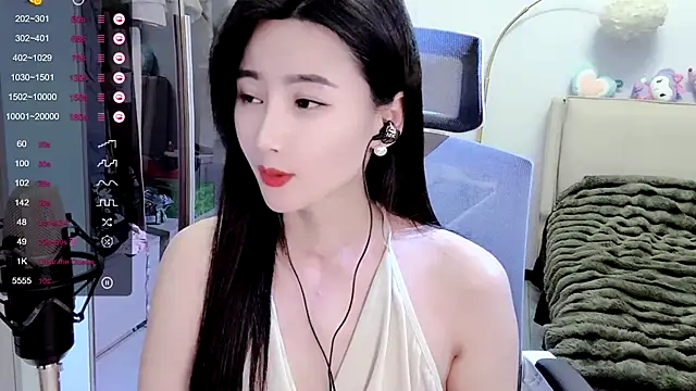 Snapshot of FeiFei-babe chatting on January 2025 05:20:01 PM FeiFei-babe online show from January 2025 05:20:01 PM