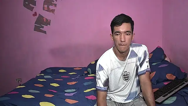 Sweetiefoxxx online show from July 2026 07:42:01 PM